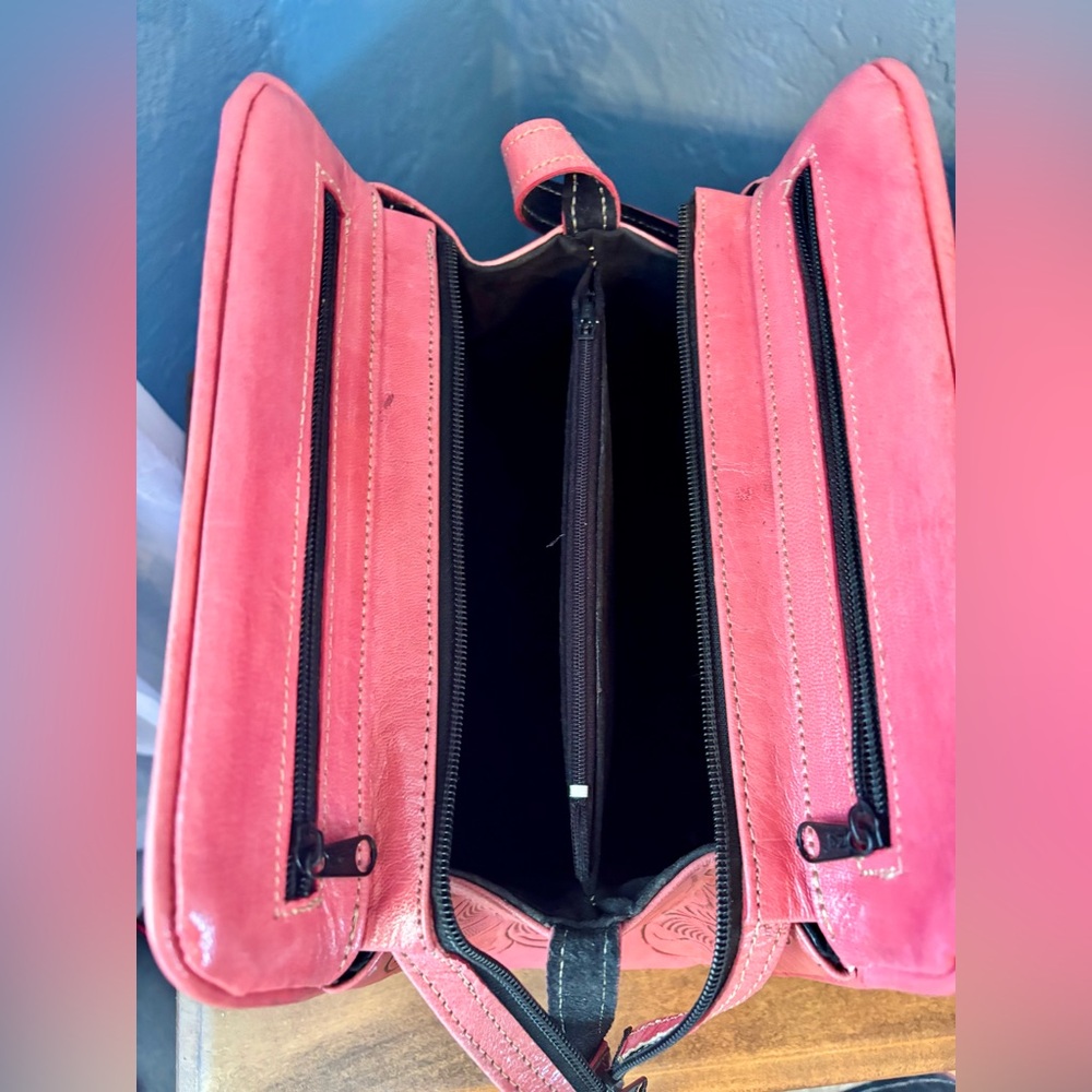 Floral Embossed Pink Leather Bag NWT - Picture 8 of 11